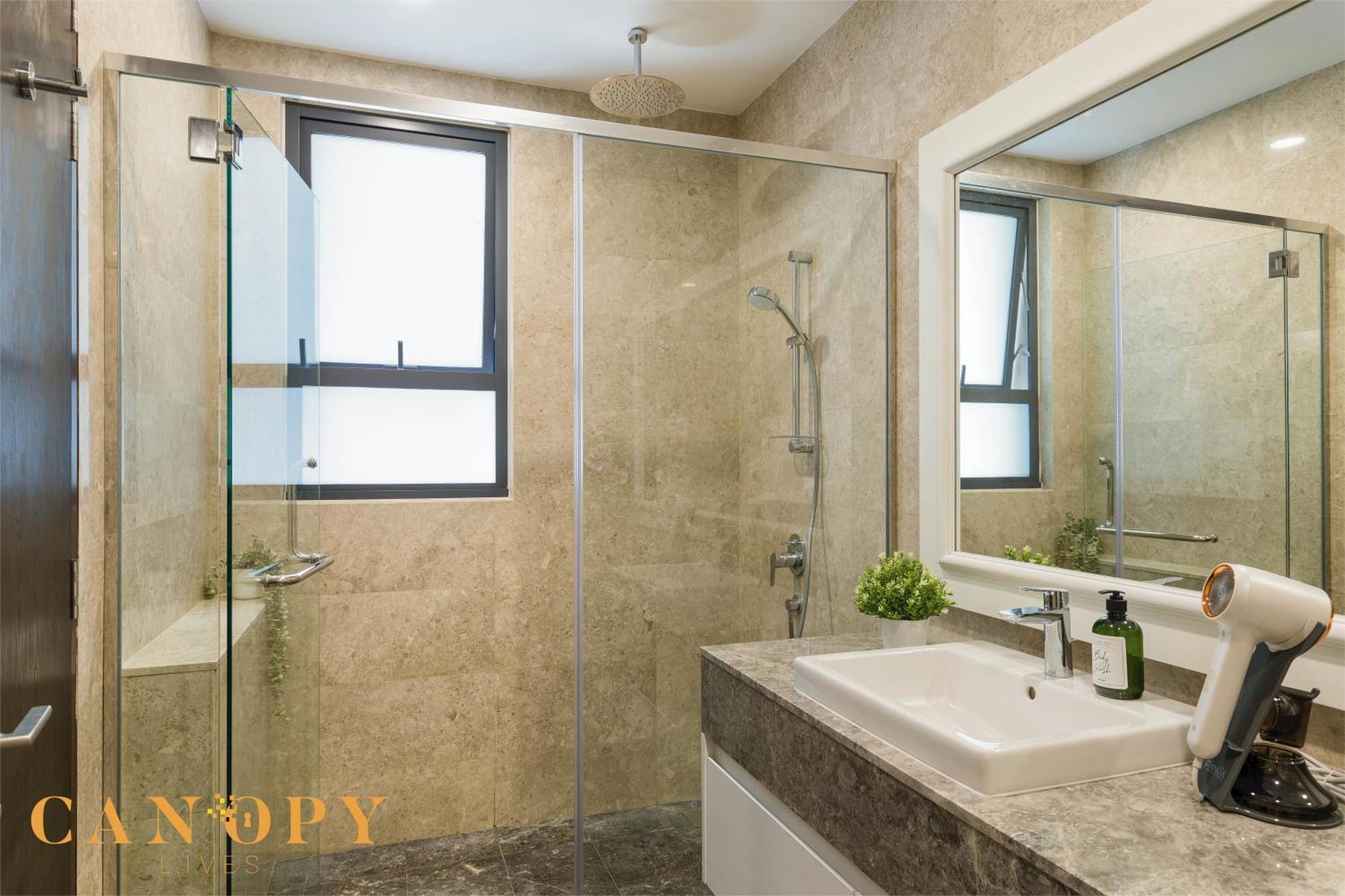 Apartemen The Manor Serviced By Canopy Lives